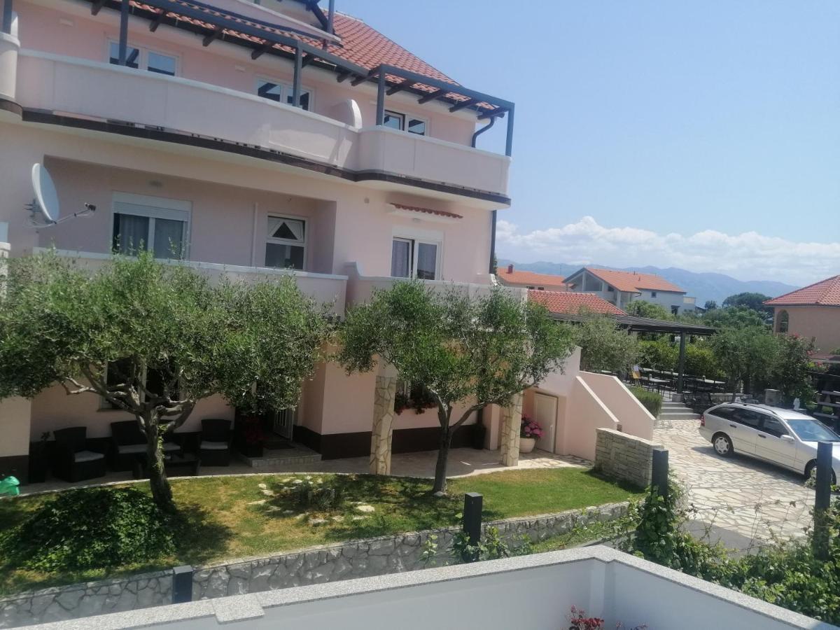 Apartmani Simon Lopar Εξωτερικό φωτογραφία