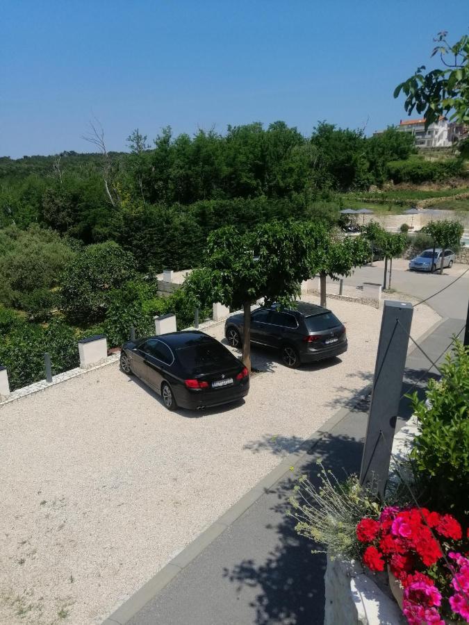 Apartmani Simon Lopar Εξωτερικό φωτογραφία