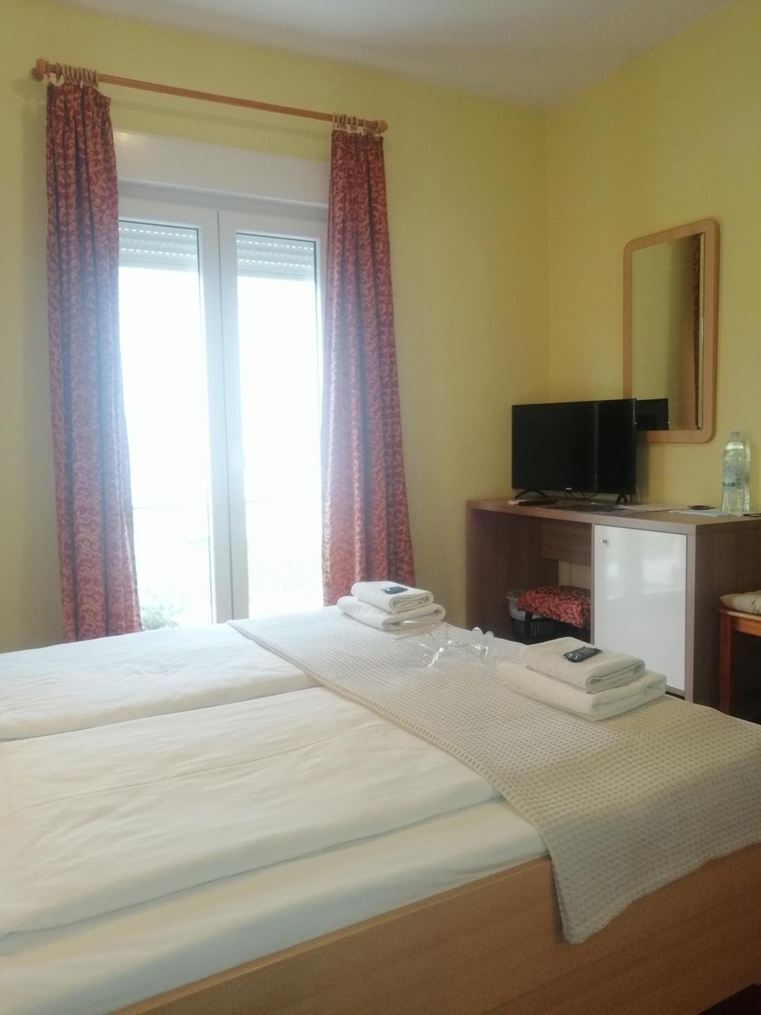 Apartmani Simon Lopar Δωμάτιο φωτογραφία