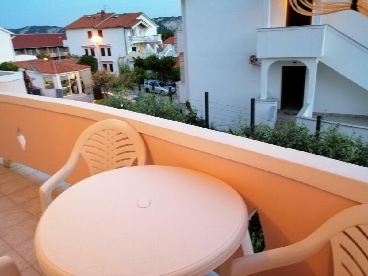 Apartmani Simon Lopar Εξωτερικό φωτογραφία