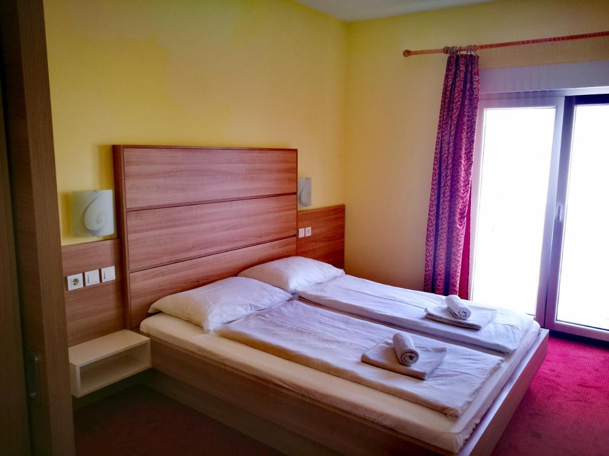 Apartmani Simon Lopar Εξωτερικό φωτογραφία